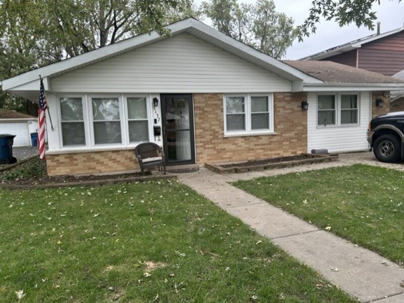 3137 Phillips Avenue Steger IL 60475