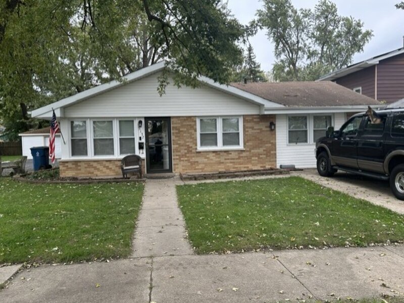 3137 Phillips Avenue Steger IL 60475