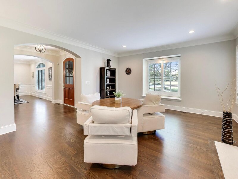 1871 W Salisbury Lane Lake Forest IL 60045