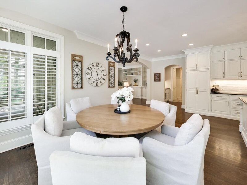 1871 W Salisbury Lane Lake Forest IL 60045