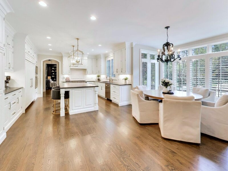 1871 W Salisbury Lane Lake Forest IL 60045