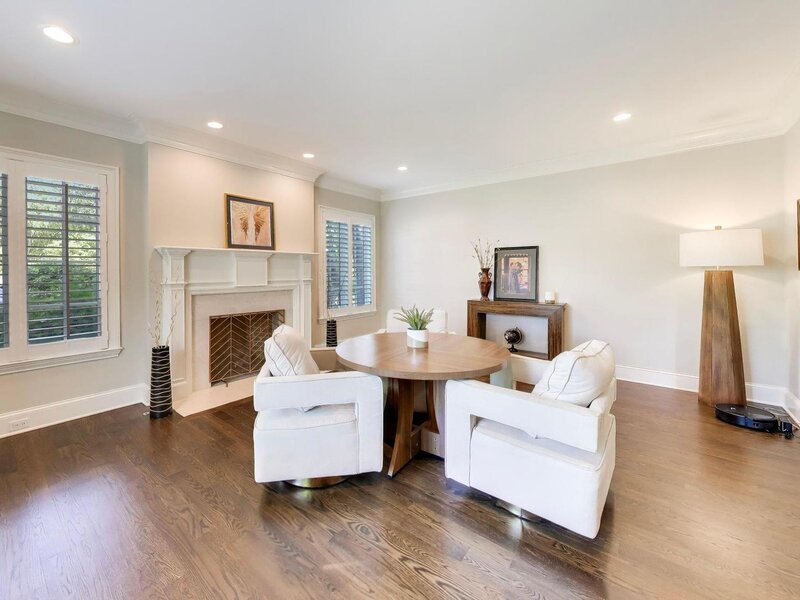 1871 W Salisbury Lane Lake Forest IL 60045