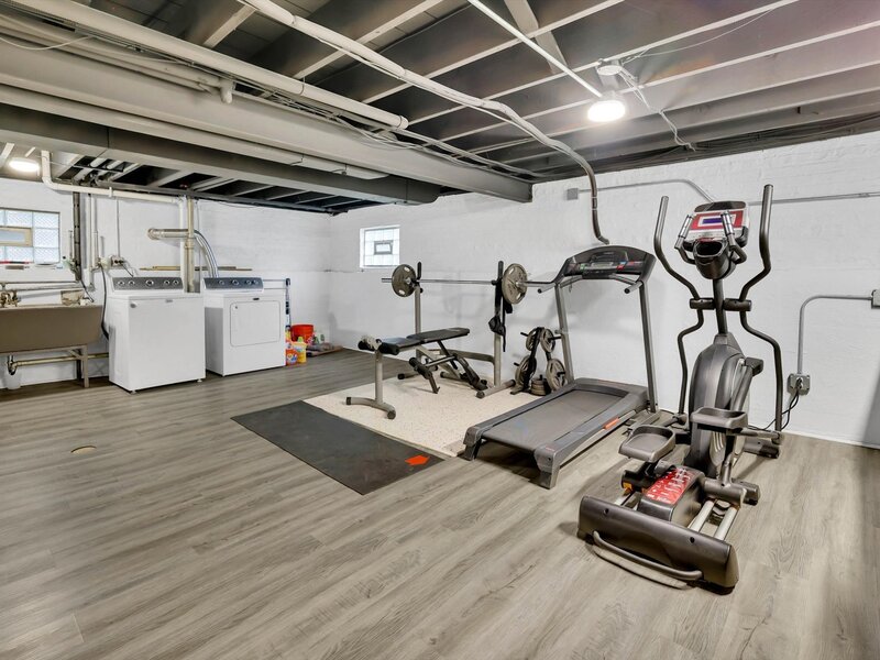 6219 W Holbrook Street Chicago IL 60646