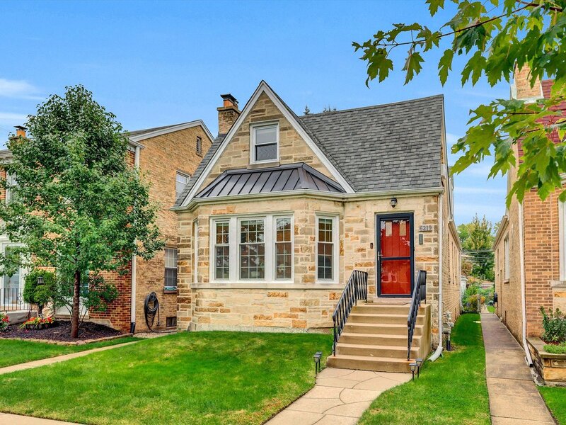 6219 W Holbrook Street Chicago IL 60646