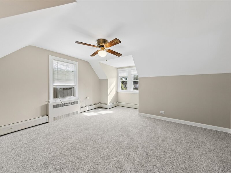 422 S Harvard Avenue Villa Park IL 60181