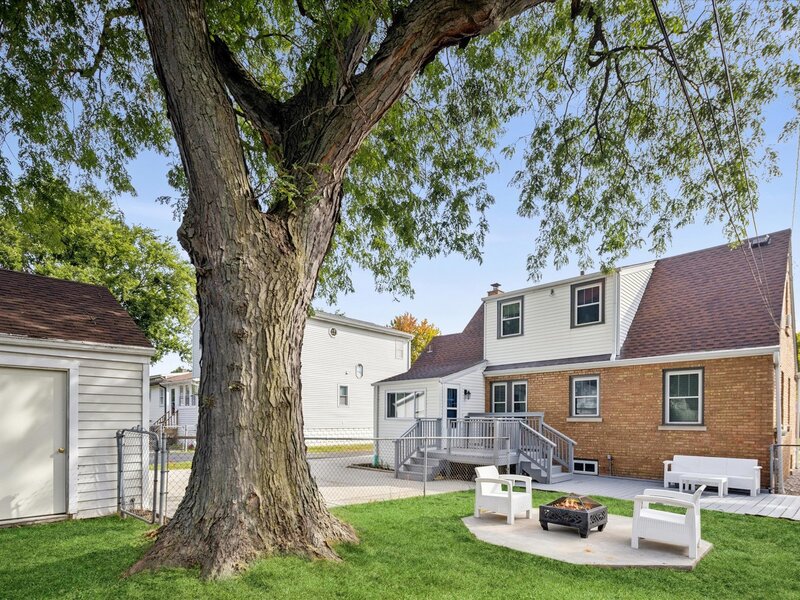 422 S Harvard Avenue Villa Park IL 60181