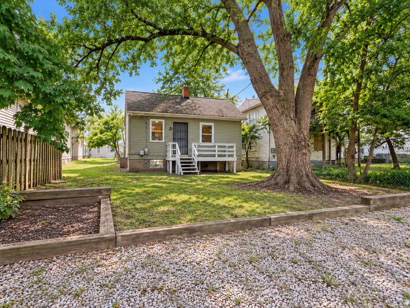 15831 Fisk Street Harvey IL 60426