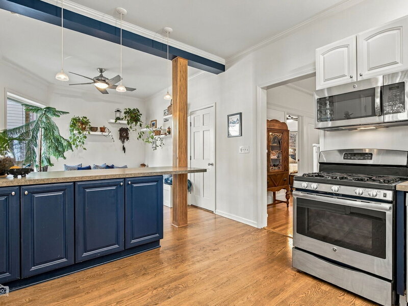 6648 N Newgard Avenue Chicago IL 60626