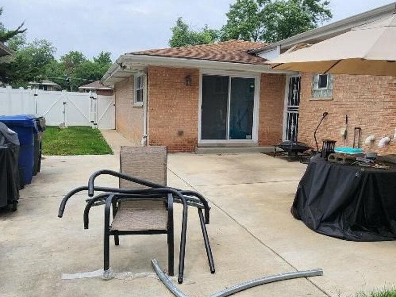 17107 Whitman Avenue Hazel Crest IL 60429