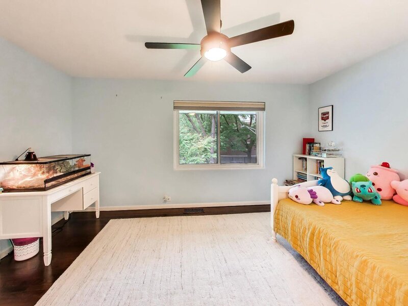 1203 E 50th Street Chicago IL 60615