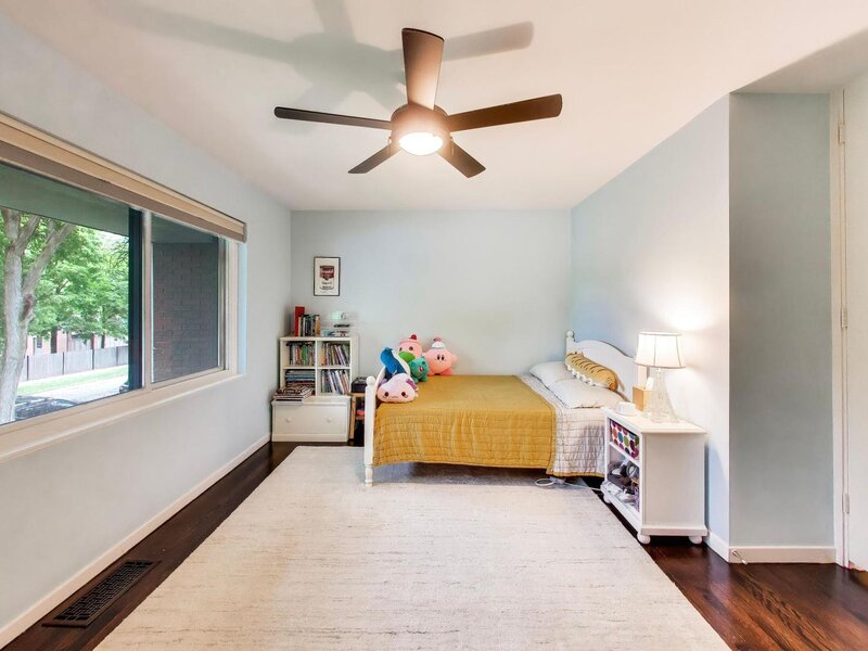 1203 E 50th Street Chicago IL 60615