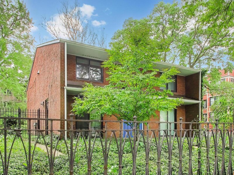 1203 E 50th Street Chicago IL 60615