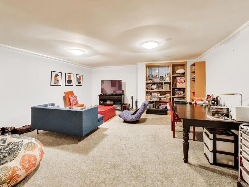 1203 E 50th Street Chicago IL 60615