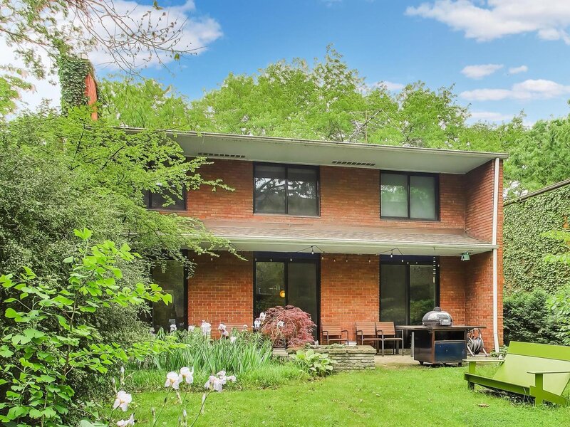 1203 E 50th Street Chicago IL 60615