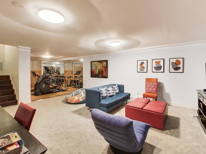 1203 E 50th Street Chicago IL 60615