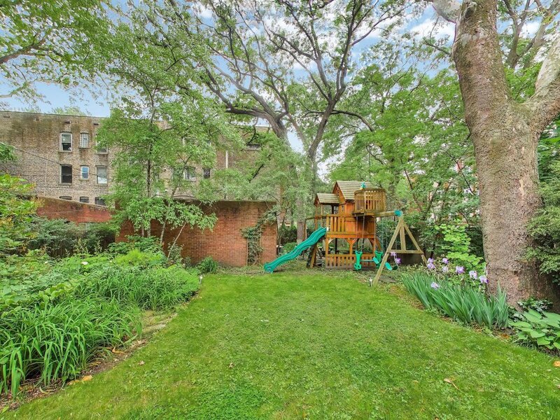 1203 E 50th Street Chicago IL 60615