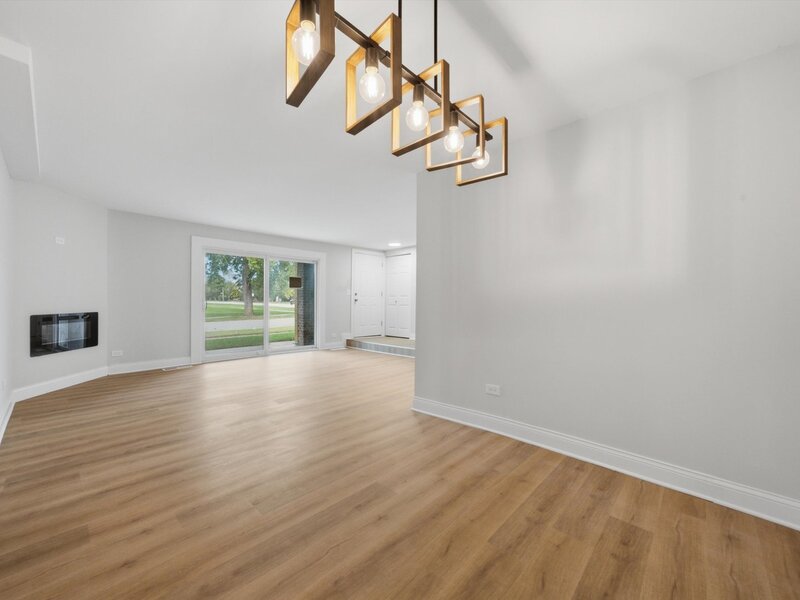 19401 Oakwood Avenue Country Club Hills IL 60478