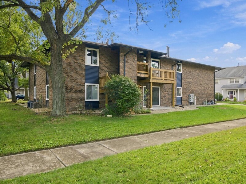 19401 Oakwood Avenue Country Club Hills IL 60478
