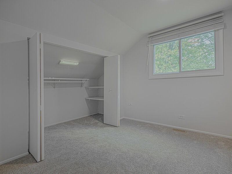 129 Delaware Drive Bolingbrook IL 60440