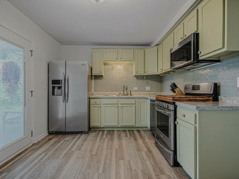 129 Delaware Drive Bolingbrook IL 60440