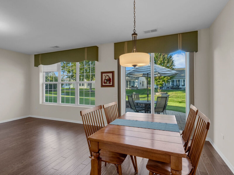 2771 Beacon Point Circle Elgin IL 60124