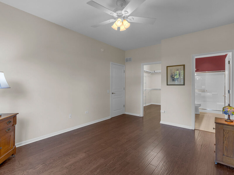 2771 Beacon Point Circle Elgin IL 60124