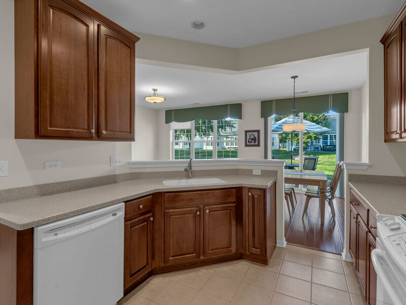 2771 Beacon Point Circle Elgin IL 60124