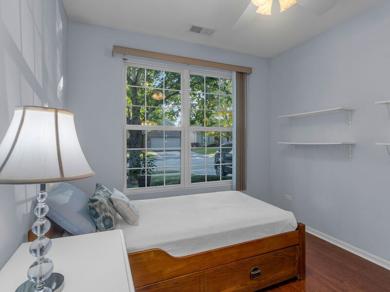 2771 Beacon Point Circle Elgin IL 60124