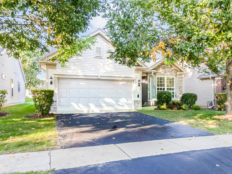 2771 Beacon Point Circle Elgin IL 60124