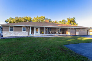 Photo of 1215 53rd Street Moline IL 61265