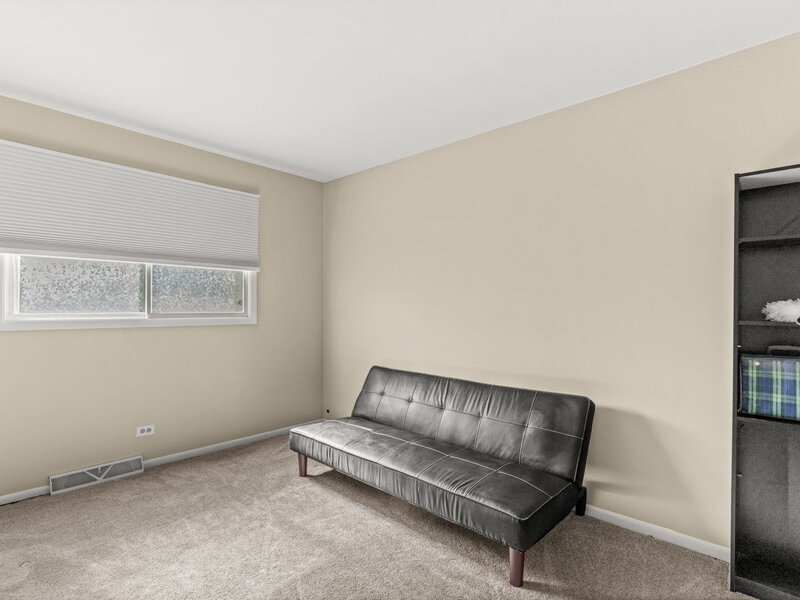 391 N Kramer Avenue Lombard IL 60148