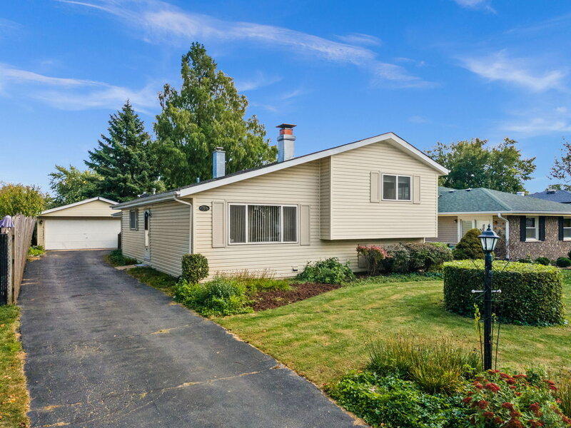 391 N Kramer Avenue Lombard IL 60148