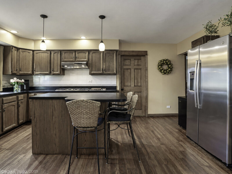 290 Hawthorn Lane Hoffman Estates IL 60169