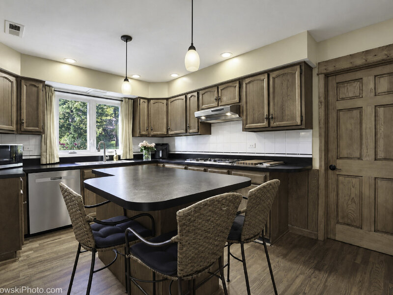 290 Hawthorn Lane Hoffman Estates IL 60169