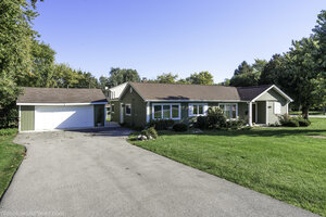 Photo of 290 Hawthorn Lane Hoffman Estates IL 60169