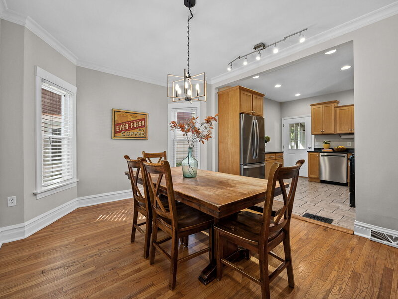 198 W Quincy Street Riverside IL 60546