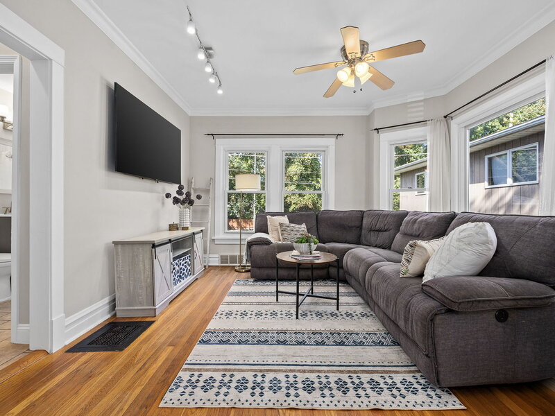 198 W Quincy Street Riverside IL 60546