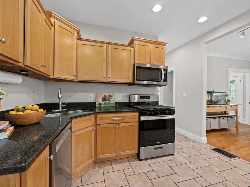 198 W Quincy Street Riverside IL 60546