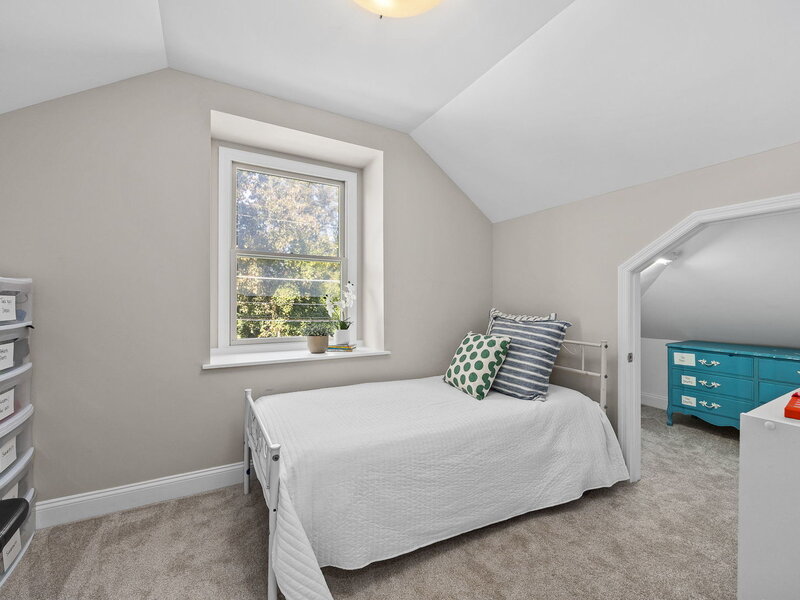 198 W Quincy Street Riverside IL 60546