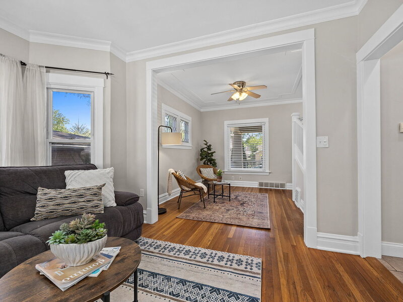 198 W Quincy Street Riverside IL 60546