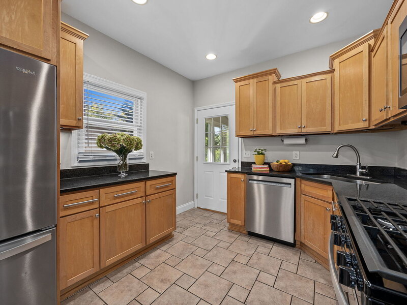 198 W Quincy Street Riverside IL 60546