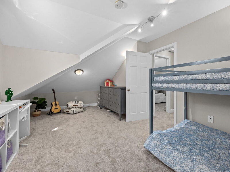 198 W Quincy Street Riverside IL 60546
