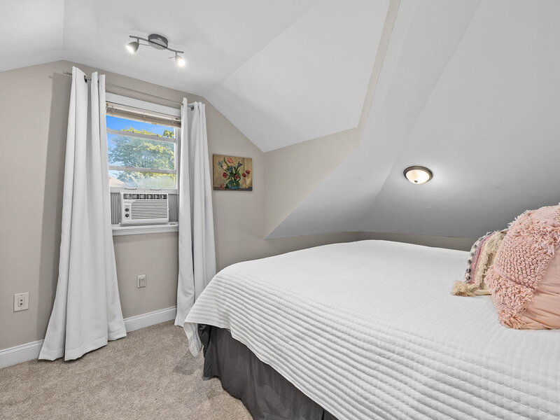 198 W Quincy Street Riverside IL 60546