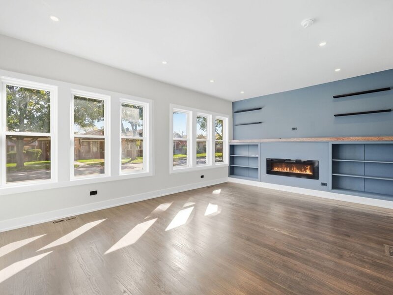 8718 S Euclid Avenue Chicago IL 60617