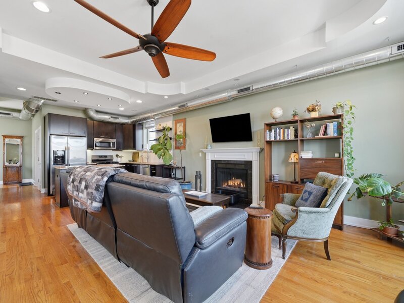 2435 W Augusta Boulevard Chicago IL 60622