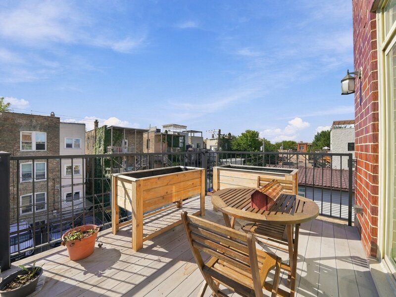 2435 W Augusta Boulevard Chicago IL 60622