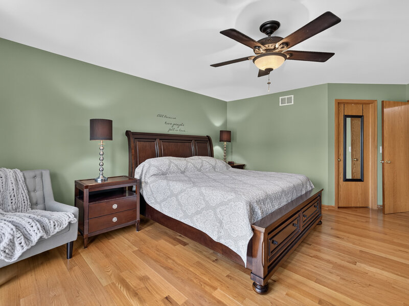 3930 Peartree Drive Lake In The Hills IL 60156