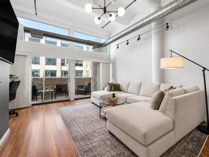 1000 W Washington Boulevard Chicago IL 60607