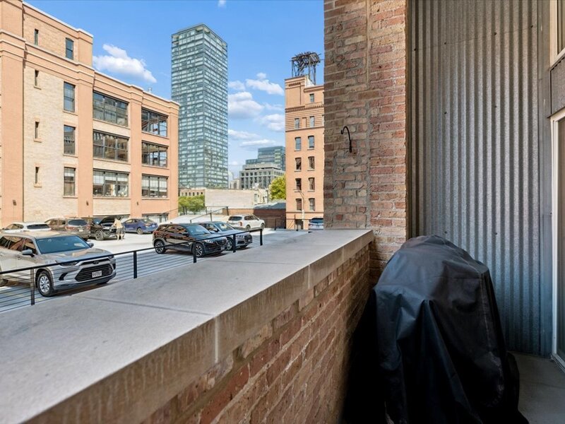 1000 W Washington Boulevard Chicago IL 60607