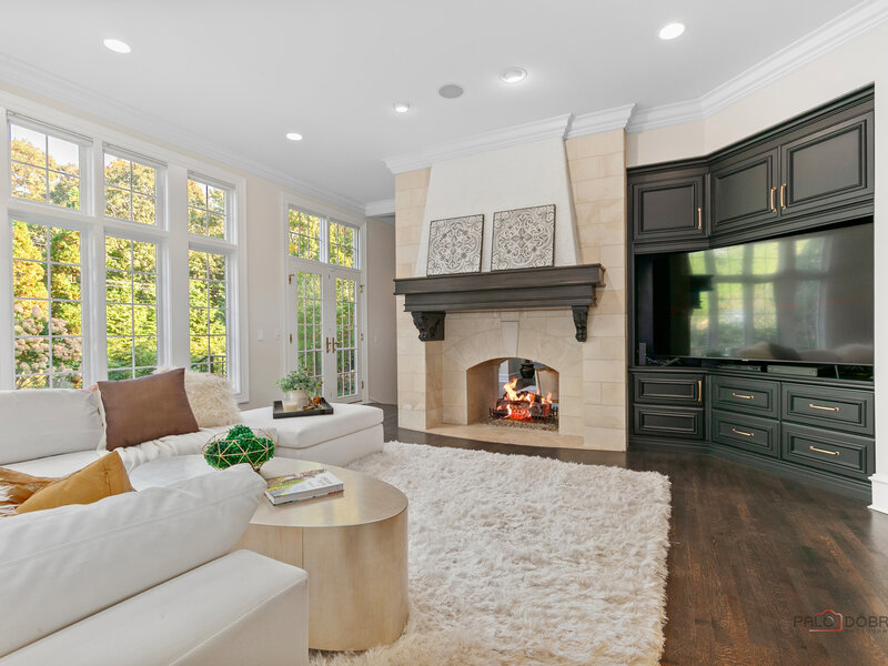 2313 Sheridan Road Highland Park IL 60035